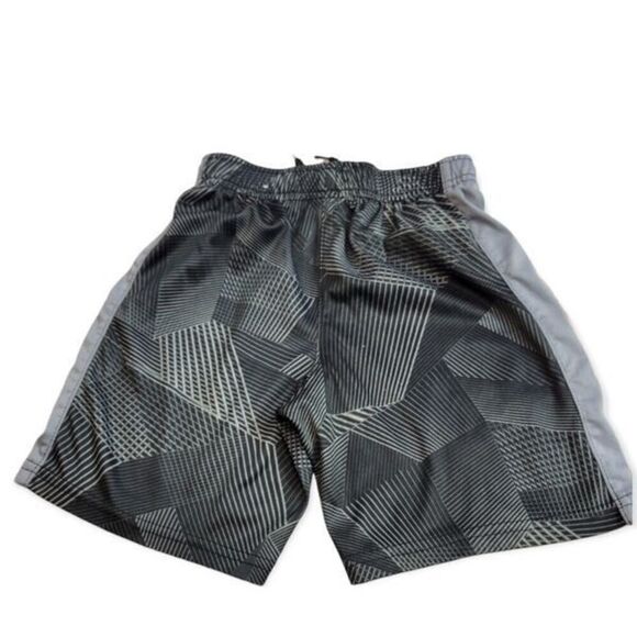 Place Sport athletic shorts 4T - Picture 2 of 5